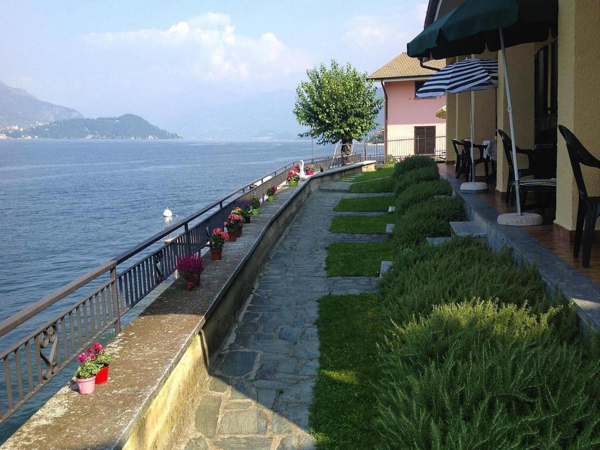 Apartments Paganini Lezzeno Bagian luar foto